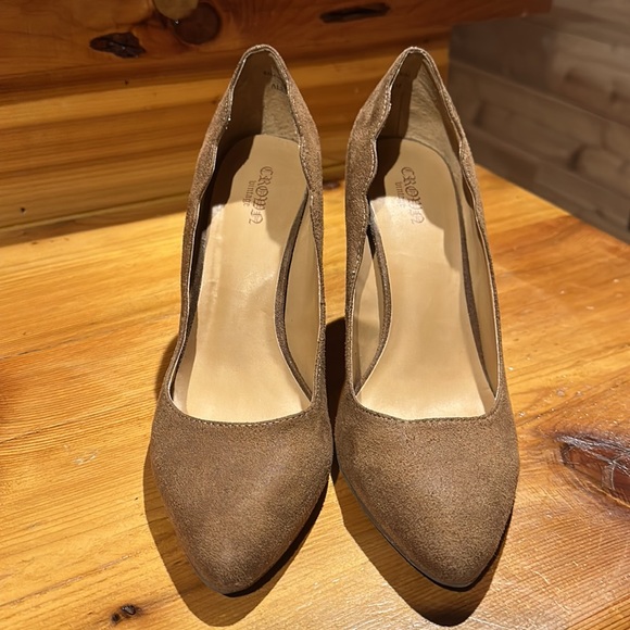 Crown Vintage “Alexandria” Tan Pumps - Picture 2 of 5